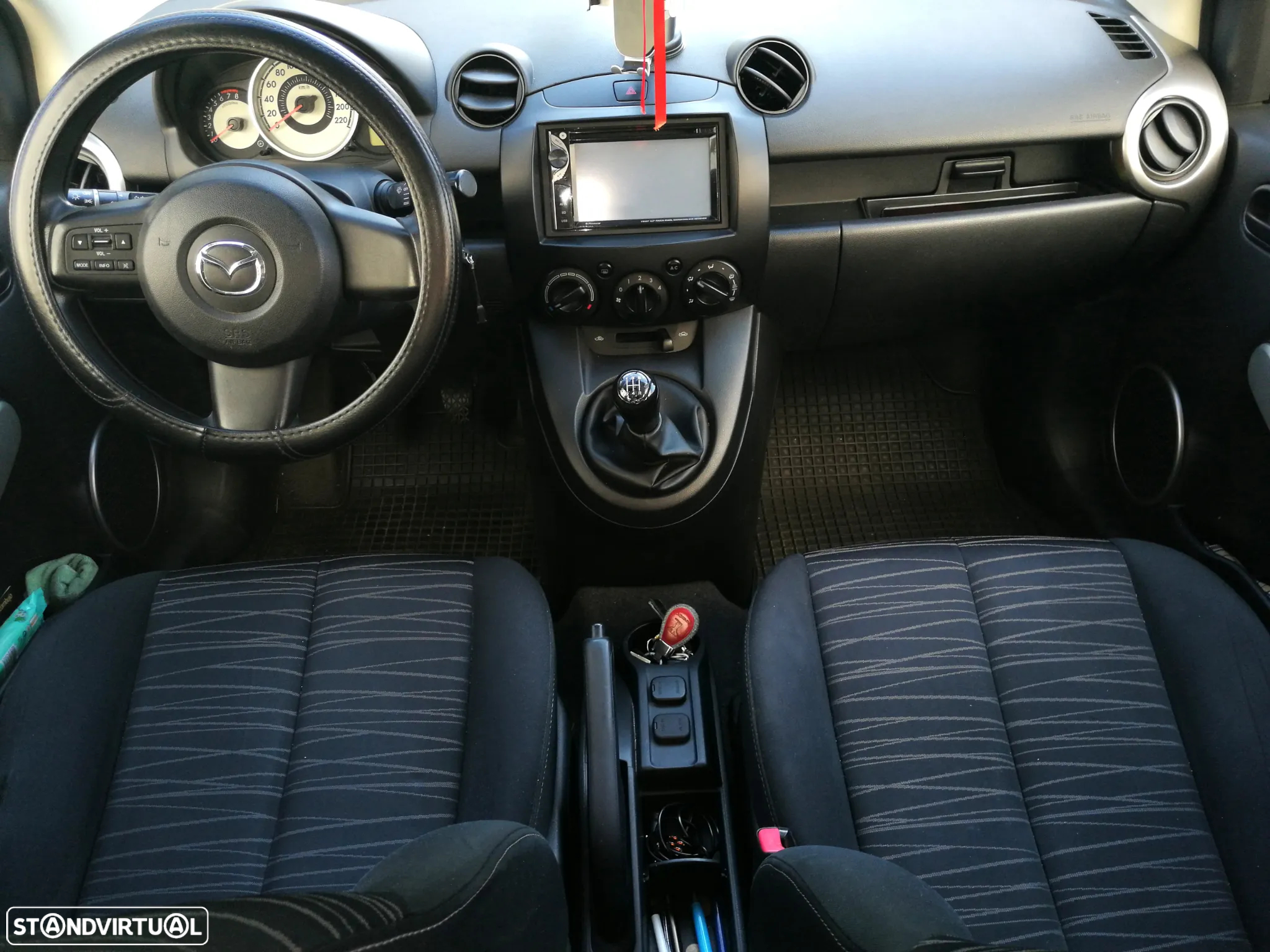 Mazda 2 1.3 MZR Exclusive - 8
