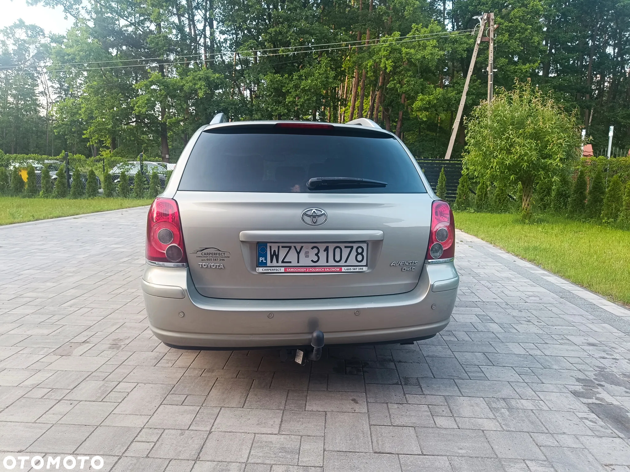 Toyota Avensis 2.0 D-4D Sol+NAVI - 6