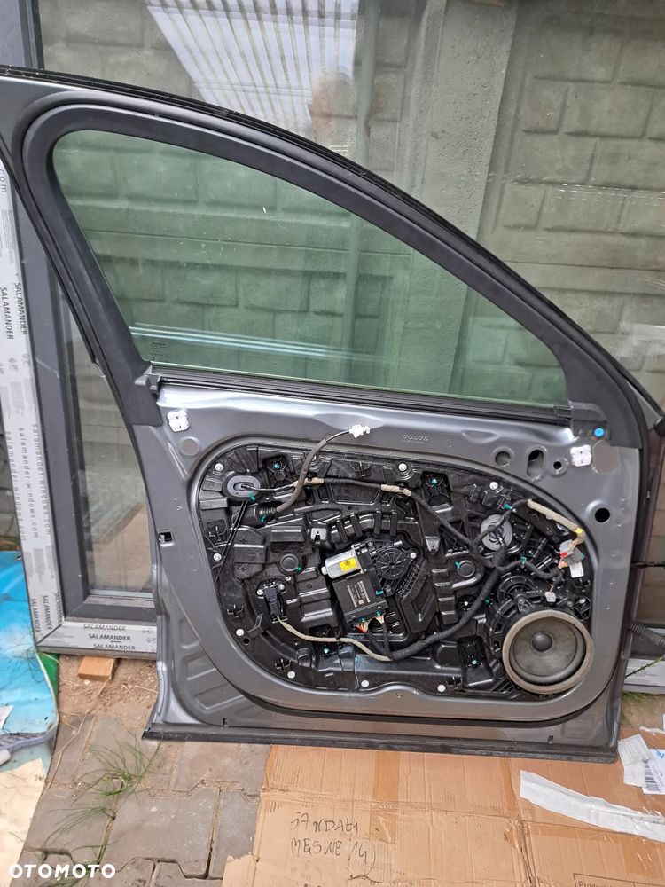 VOLVO XC60 II DRZWI LEWE PRZÓD KOD LAKIERU 714 - 5