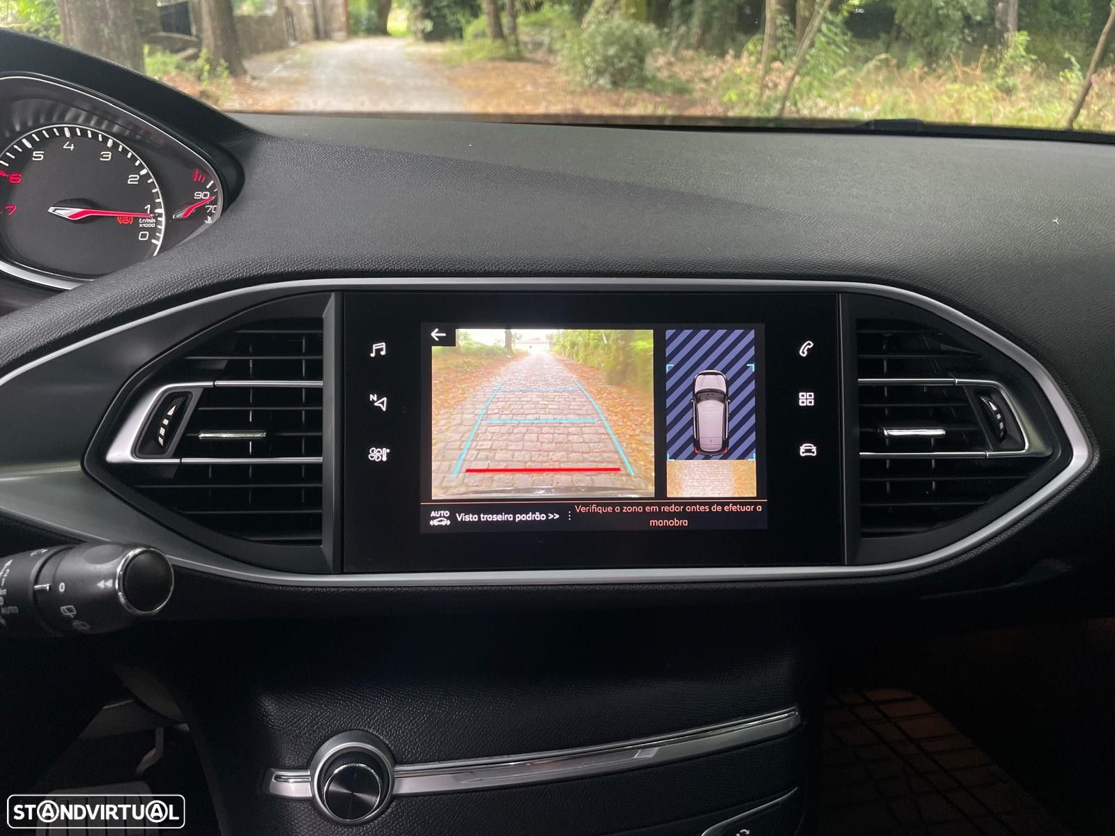 Peugeot 308 1.2 PureTech Allure Pack EAT8 - 14