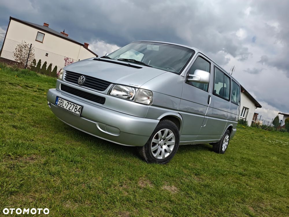 Volkswagen Multivan - 2