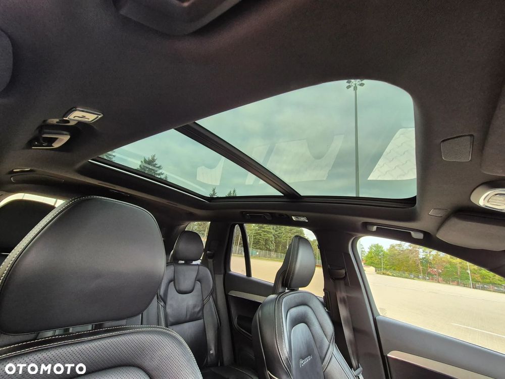 Volvo XC 90 - 21
