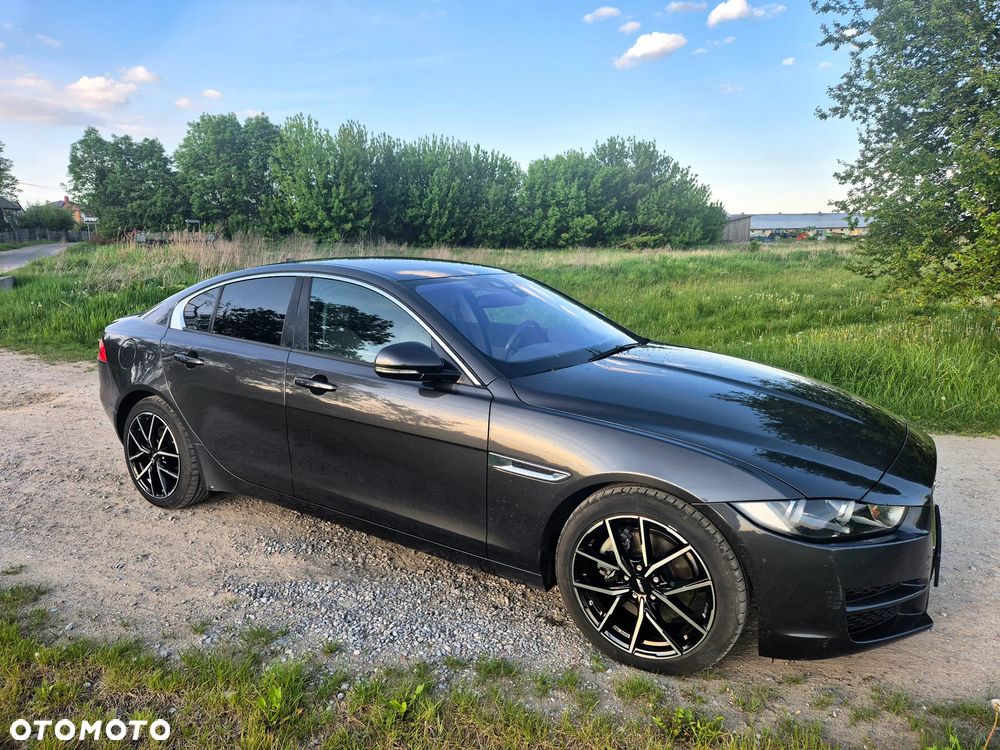 Jaguar XE 20d Prestige - 7