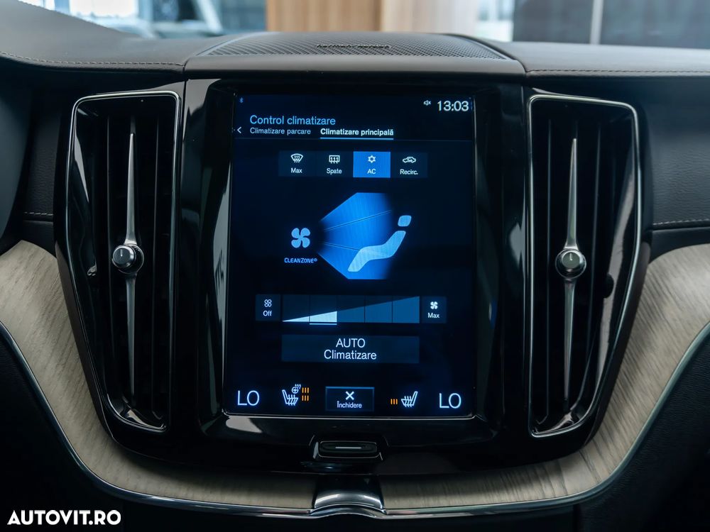 Volvo XC 60 T6 AWD Recharge Geartronic Inscription - 22