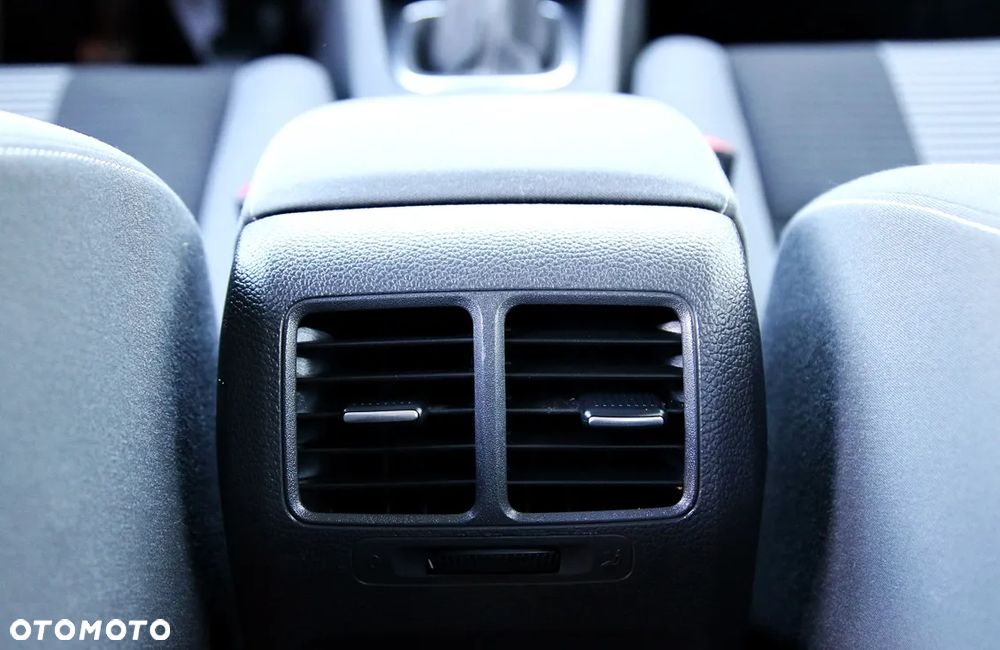 Volkswagen Golf V 1.6 Trendline - 28