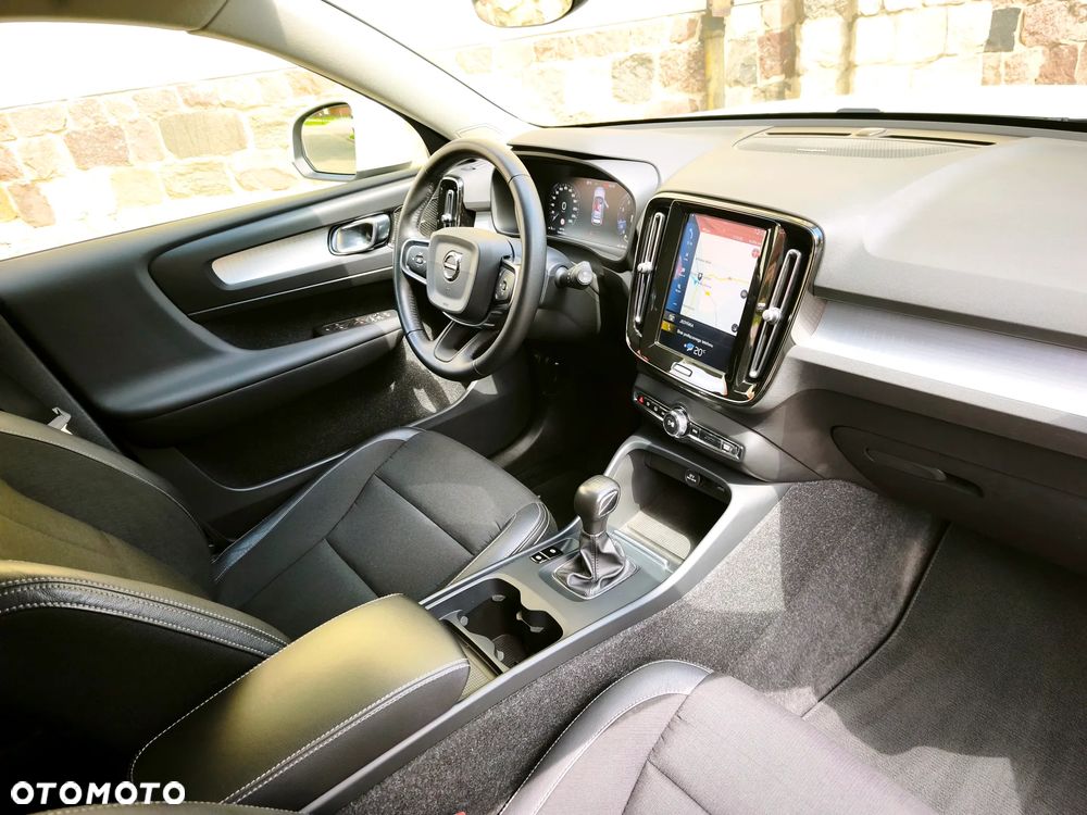 Volvo XC 40 T3 Momentum - 10