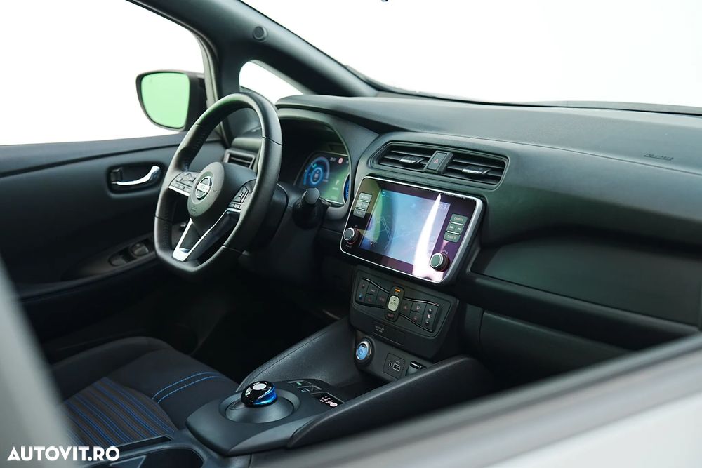 Nissan LEAF - 17