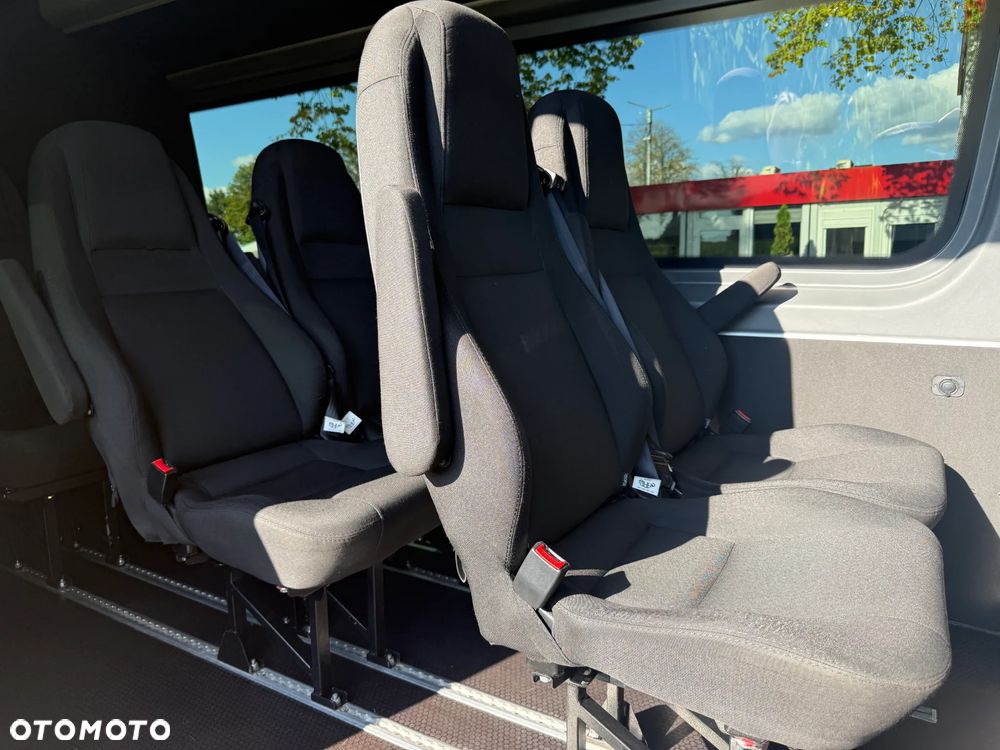 Mercedes-Benz Sprinter 317 CDI Long SELECT 907.235 - 12
