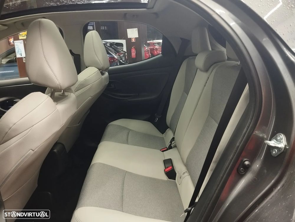 Toyota Yaris 1.5 HDF Luxury - 13