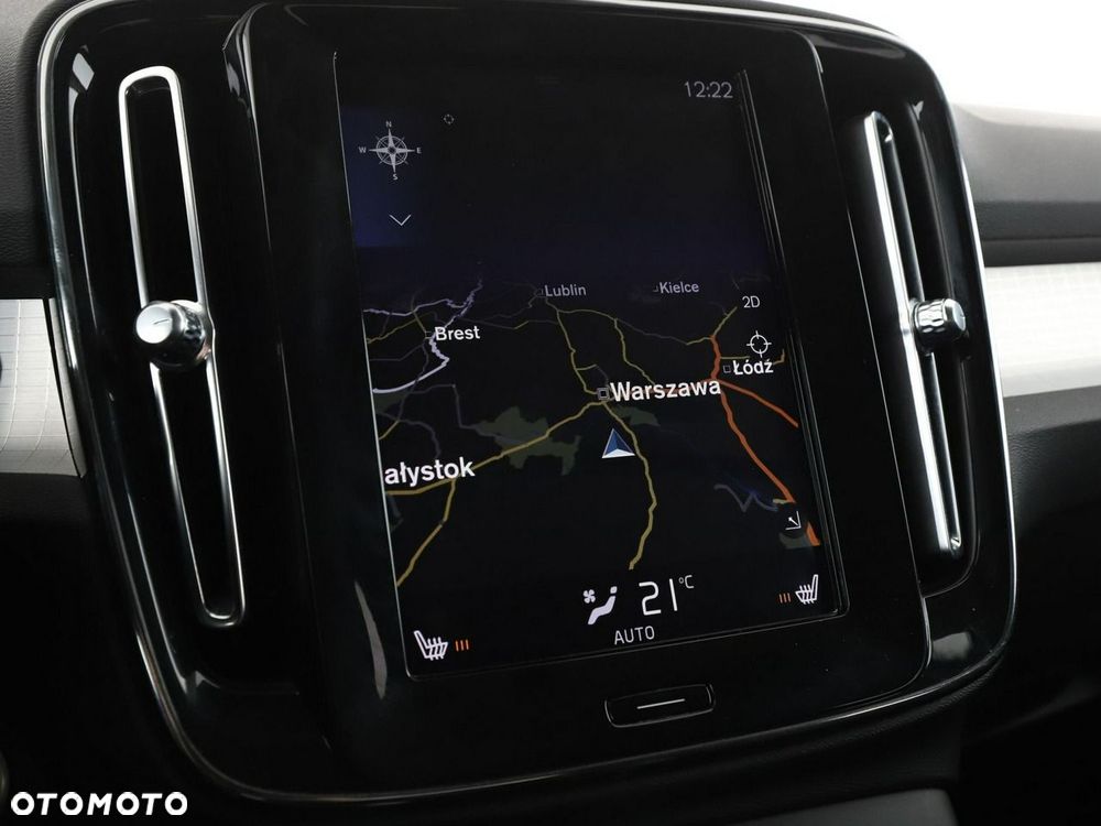Volvo XC 40 T3 Momentum Pro - 27