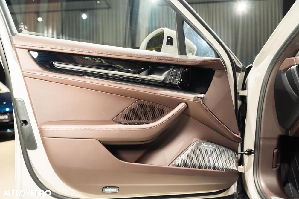 Porsche Panamera Turbo E-Hybrid - 24