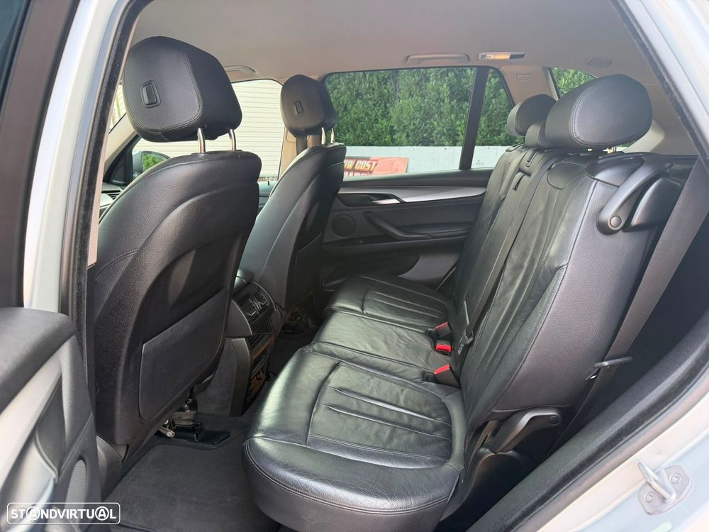 BMW X5 25 d sDrive Comfort 7L - 8