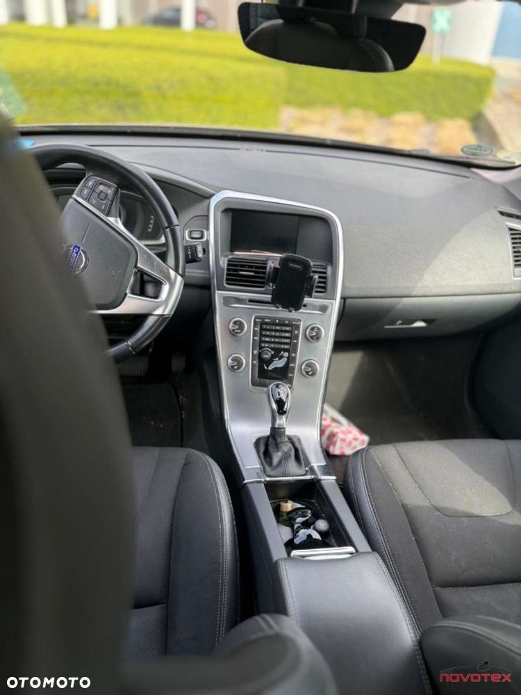 Volvo XC 60 D3 Geartronic Momentum - 8