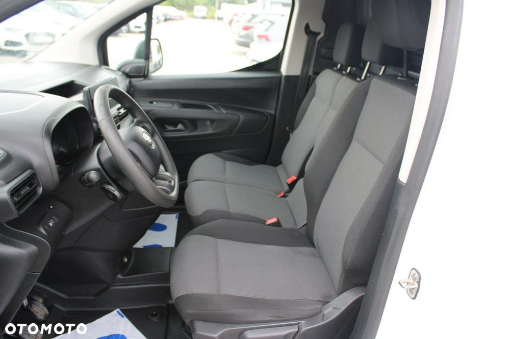 Toyota Proace City - 13