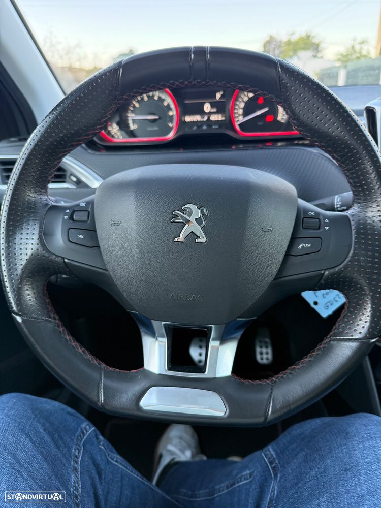 Peugeot 2008 1.2 PureTech GT Line EAT6 - 20