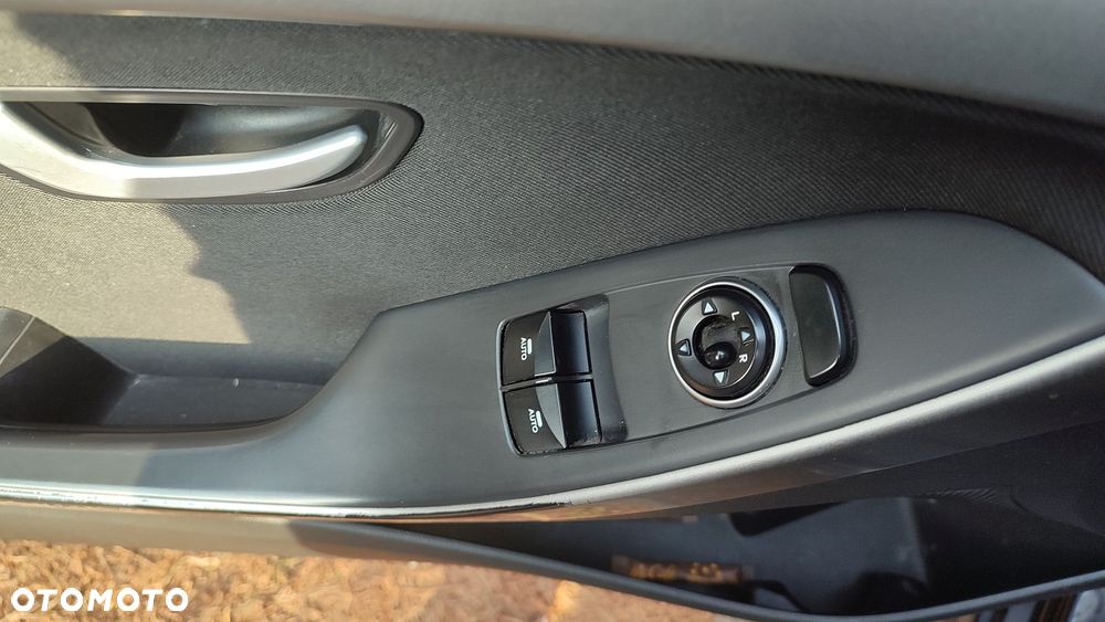 Hyundai i30 1.6 CRDi Premium - 38