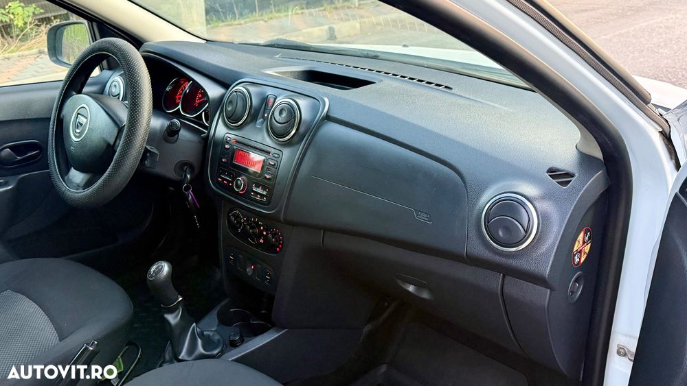 Dacia Logan MCV 1.2 Laureate - 8