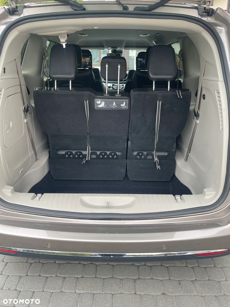 Chrysler Pacifica - 34