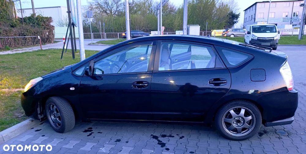 Toyota Prius 1.5 VVT-i Sol (nav) - 2