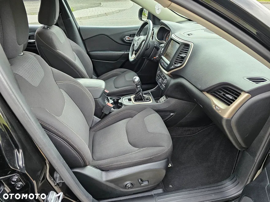 Jeep Cherokee 2.0 MJD 4x2 Longitude EU6 - 17