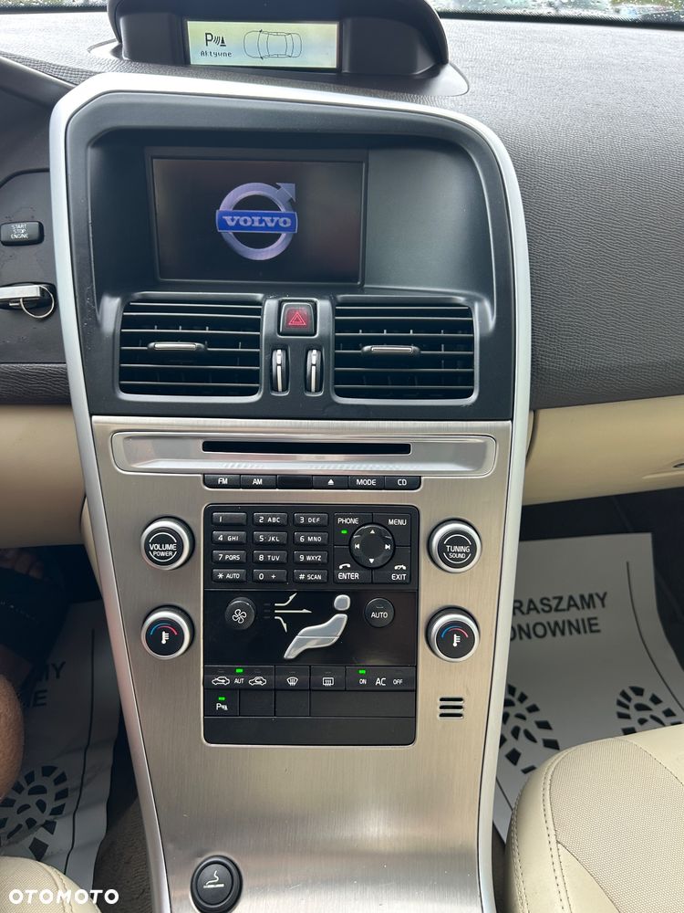 Volvo XC 60 D3 Momentum - 10