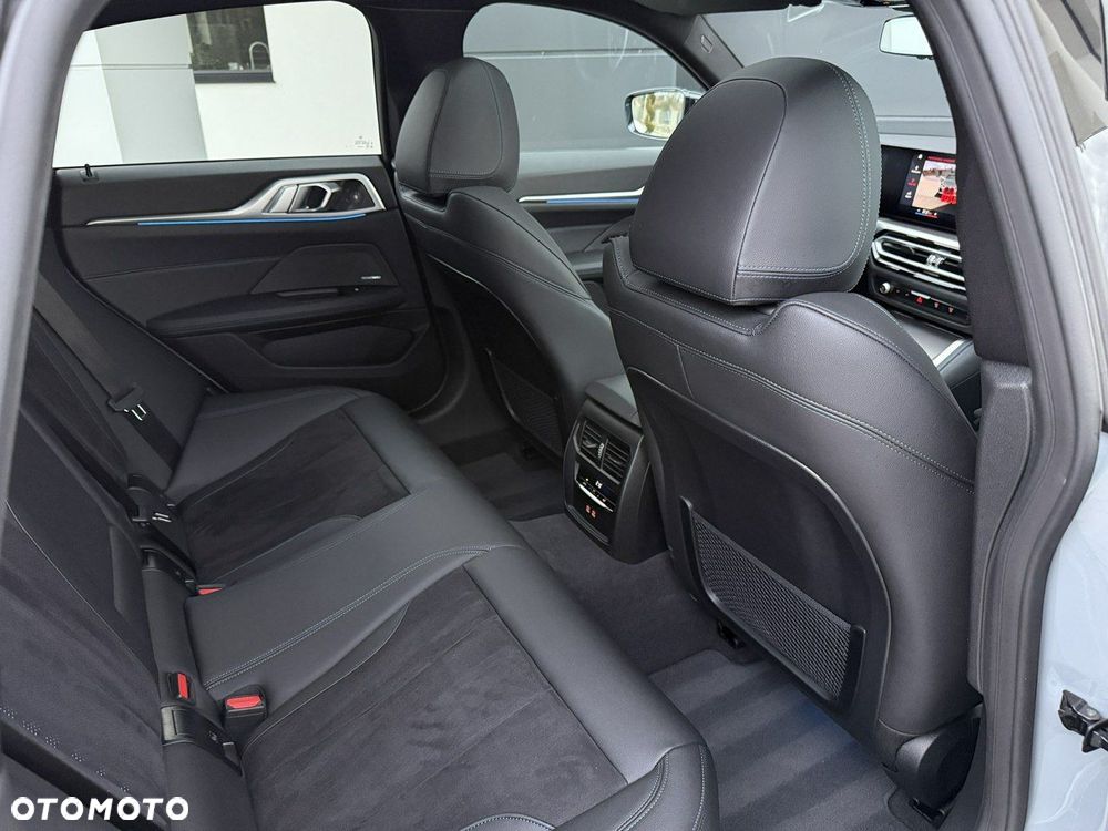 BMW Seria 4 420d xDrive Sport-Aut M Sport - 36