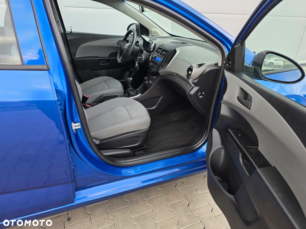 Chevrolet Aveo 1.2 LS - 19