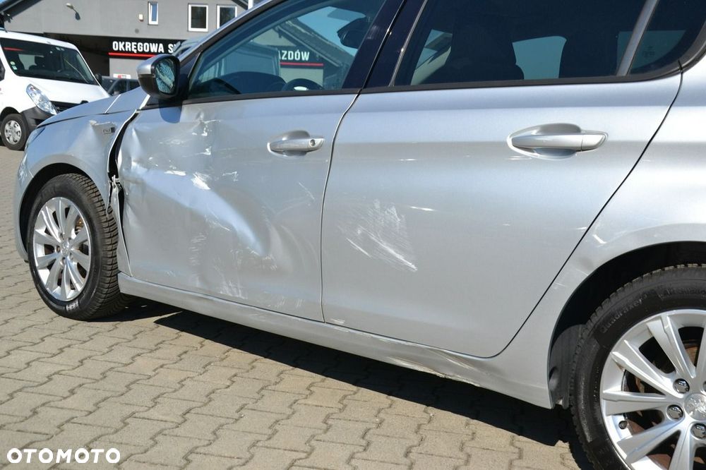 Peugeot 308 - 23
