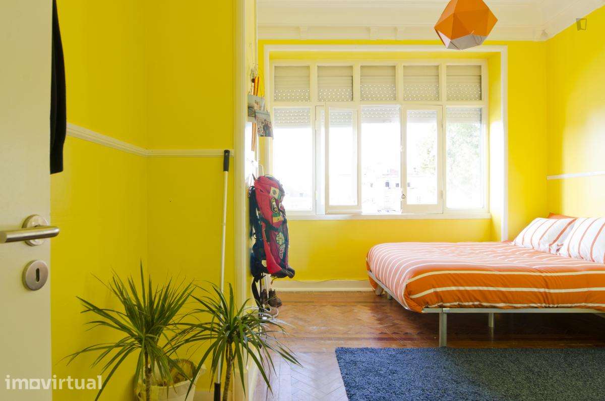 Quarto - localizado em Intendente Lisbon - Grande imagem: 3/21