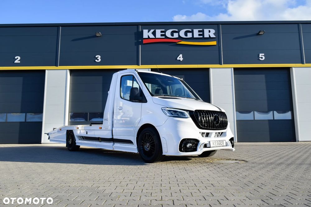 Mercedes-Benz Sprinter 319 - 3