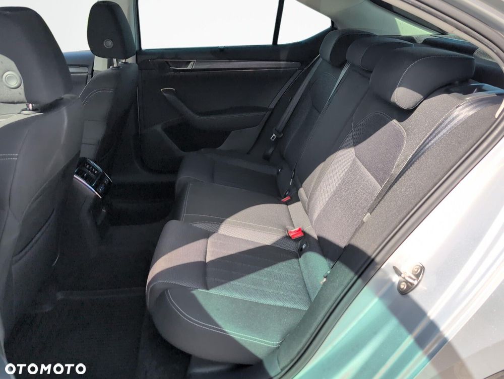 Skoda Superb 2.0 TDI SCR Style - 13