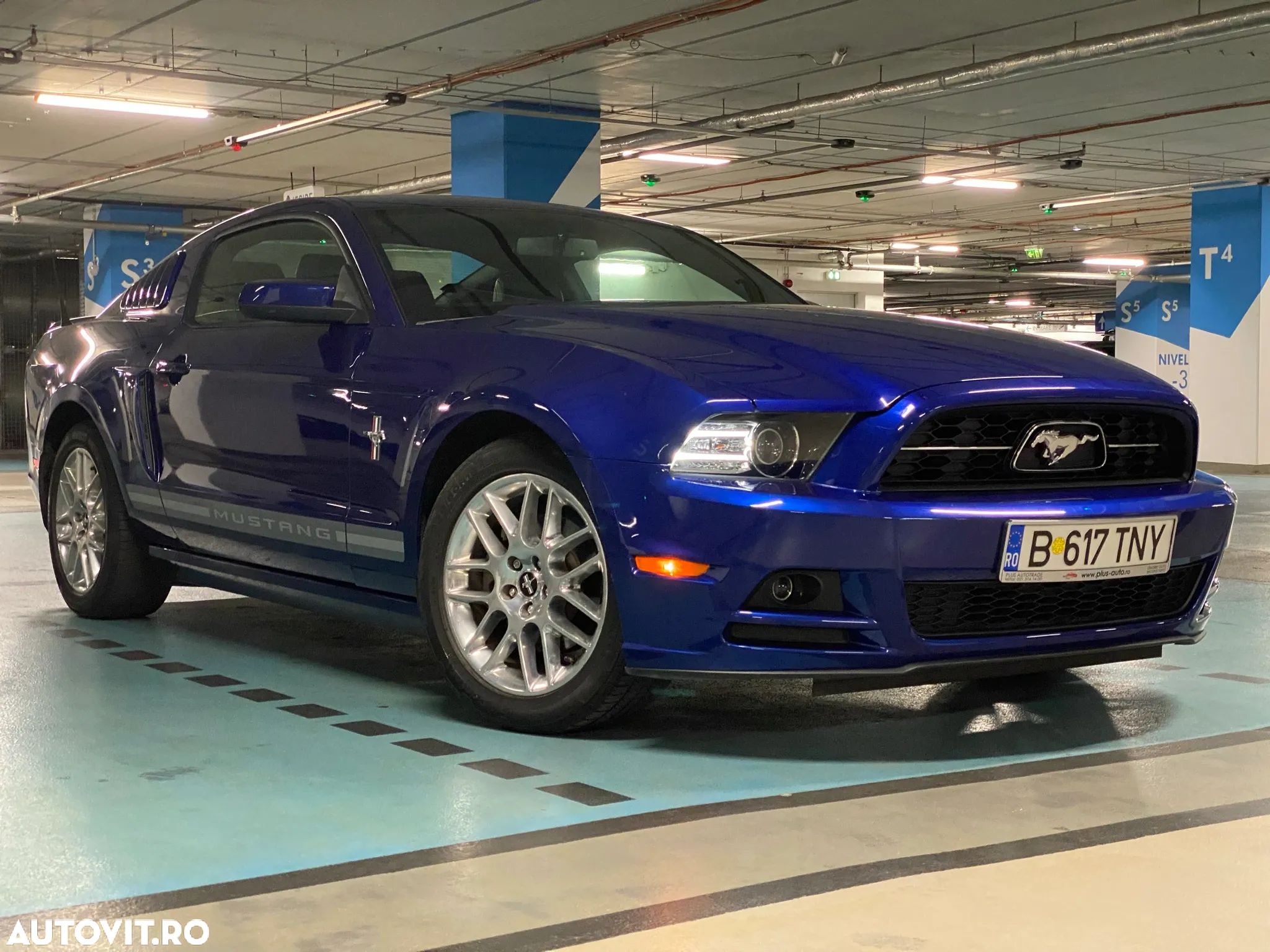 Ford Mustang - 1