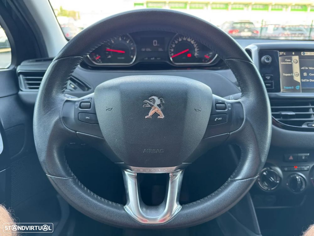 Peugeot 208 1.4 HDi - 9