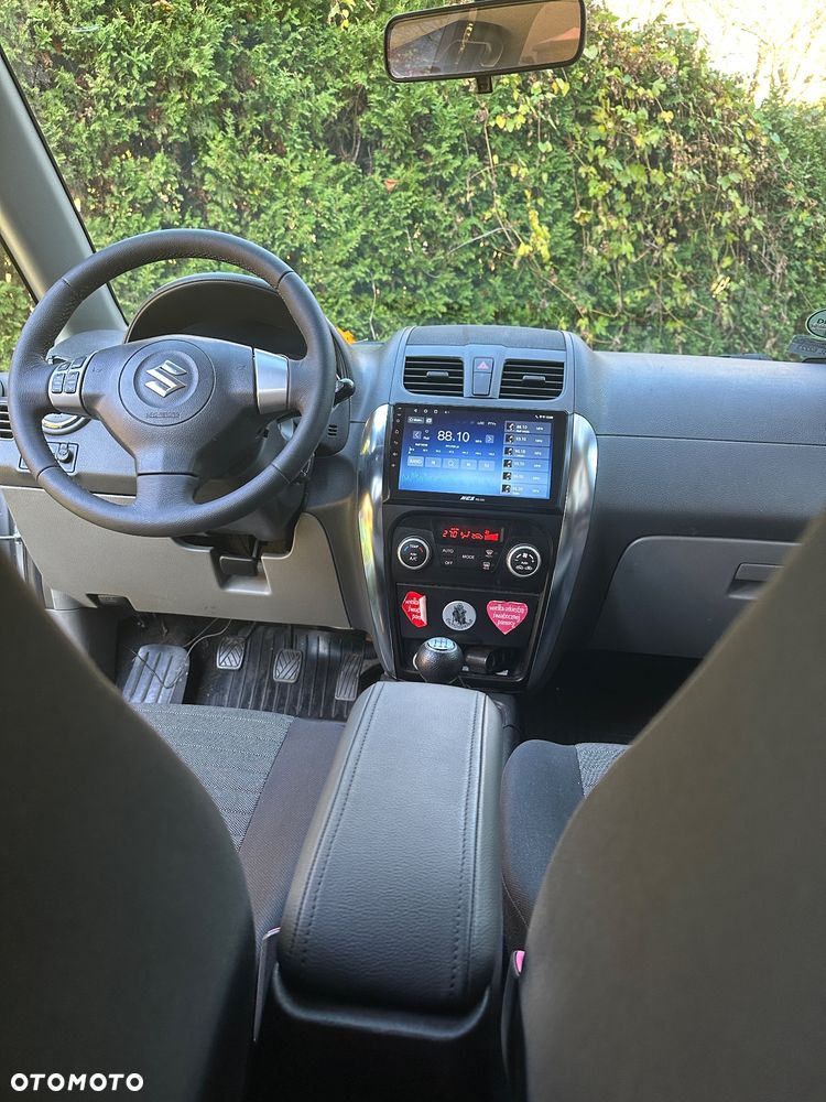 Suzuki SX4 1.6 Premium 4WD - 6