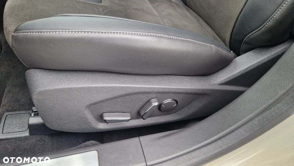 Ford Mondeo SW 1.5 EcoBoost S&S Autom Titanium - 16