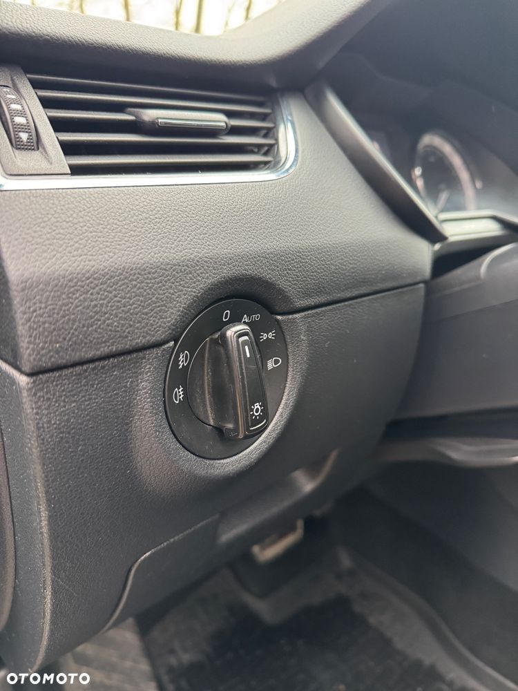 Skoda Octavia 2.0 TDI 4x4 DSG Scout - 21