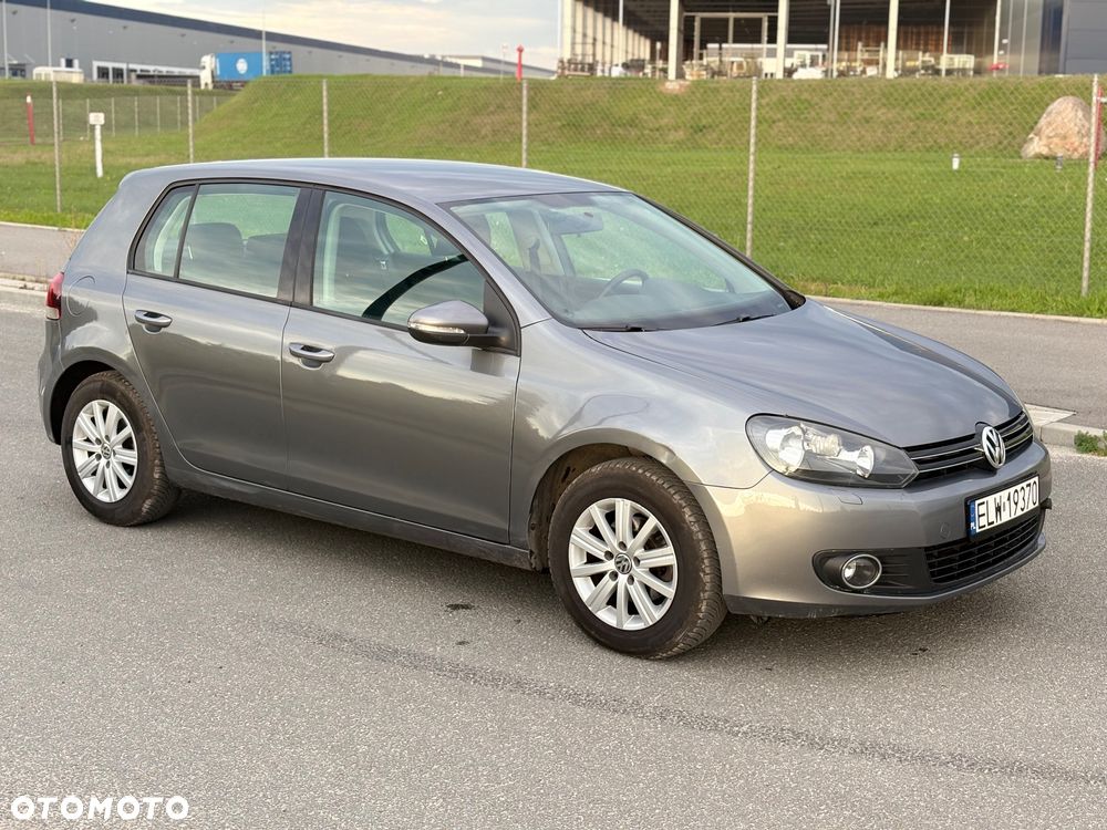 Volkswagen Golf - 8