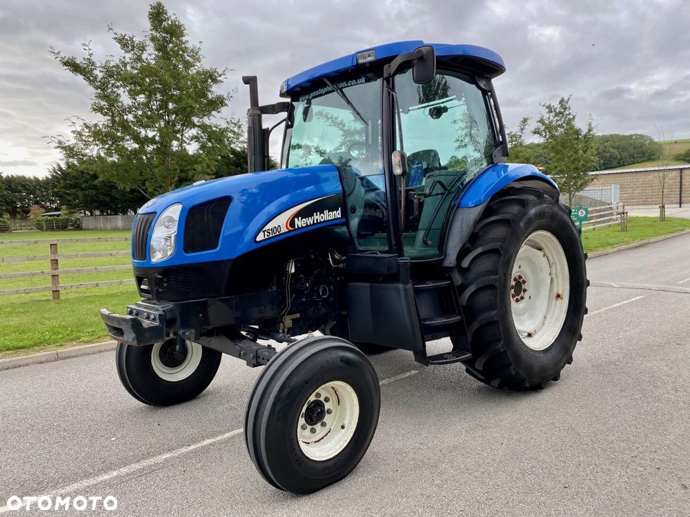 New Holland TS100A 2WD - 1