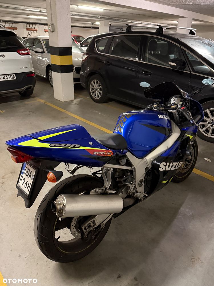 Suzuki GSX-R - 4