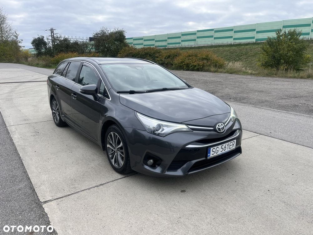 Toyota Avensis Touring Sports 1.6 D-4D Edition S+ - 2