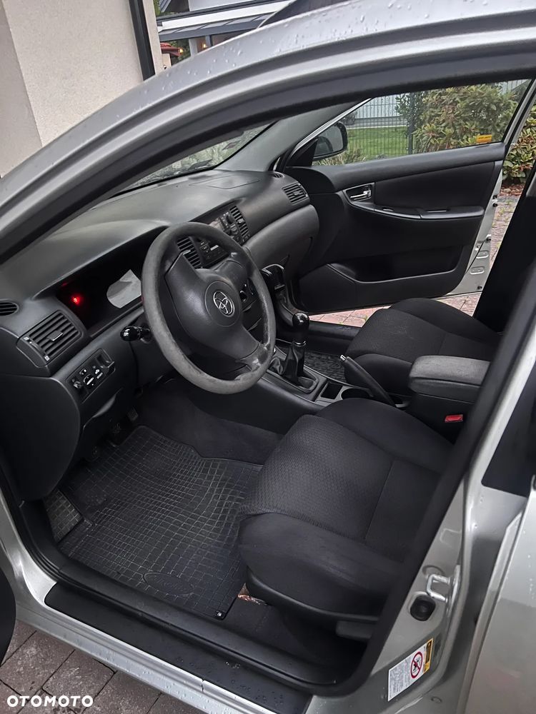 Toyota Corolla 1.4 D-4D Luna - 1