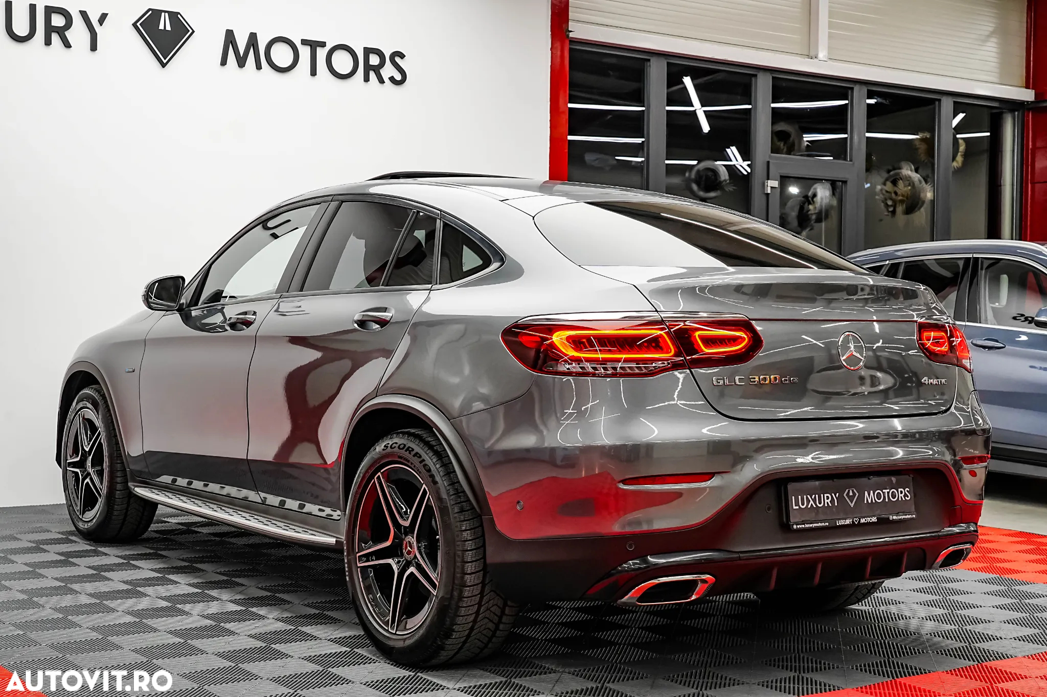 Mercedes-Benz GLC Coupe 300 de 4Matic 9G-TRONIC AMG Line Plus - 11