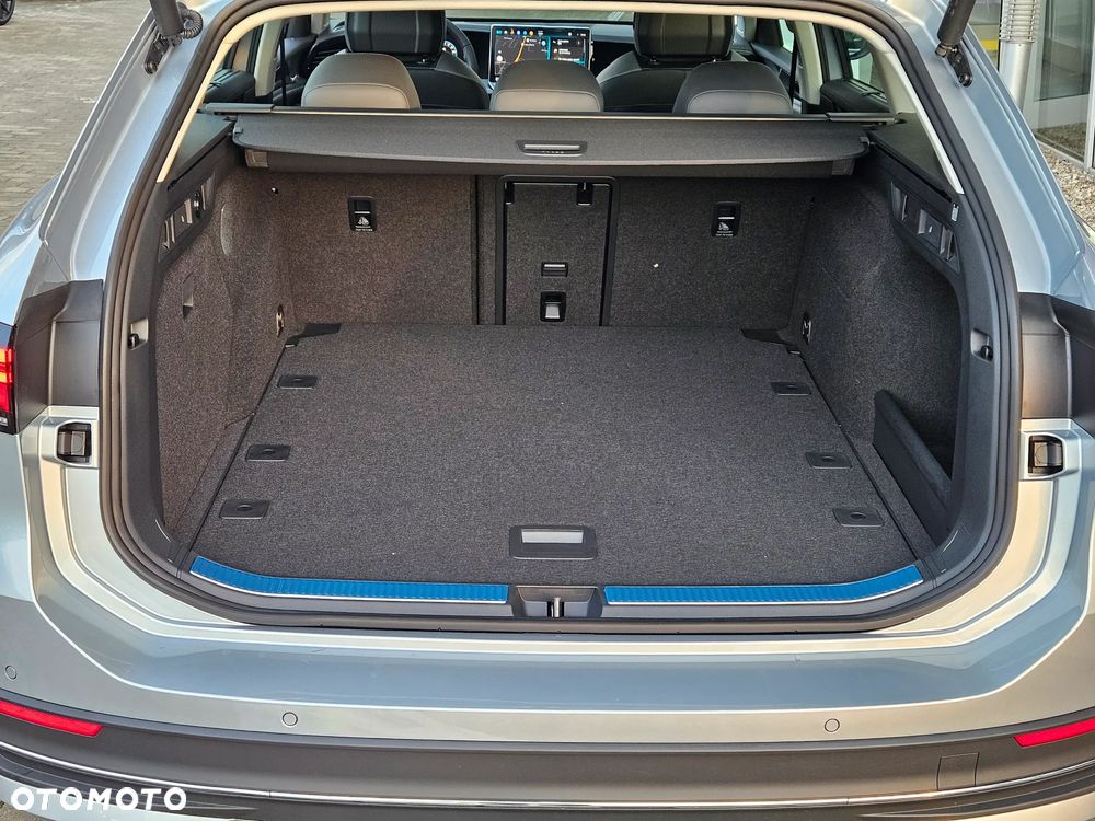 Volkswagen Passat - 9