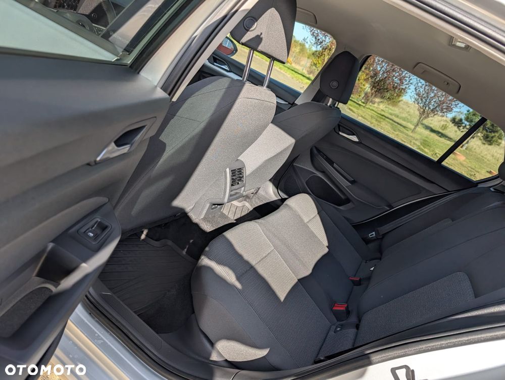 Volkswagen Golf 2.0 TDI Life - 23