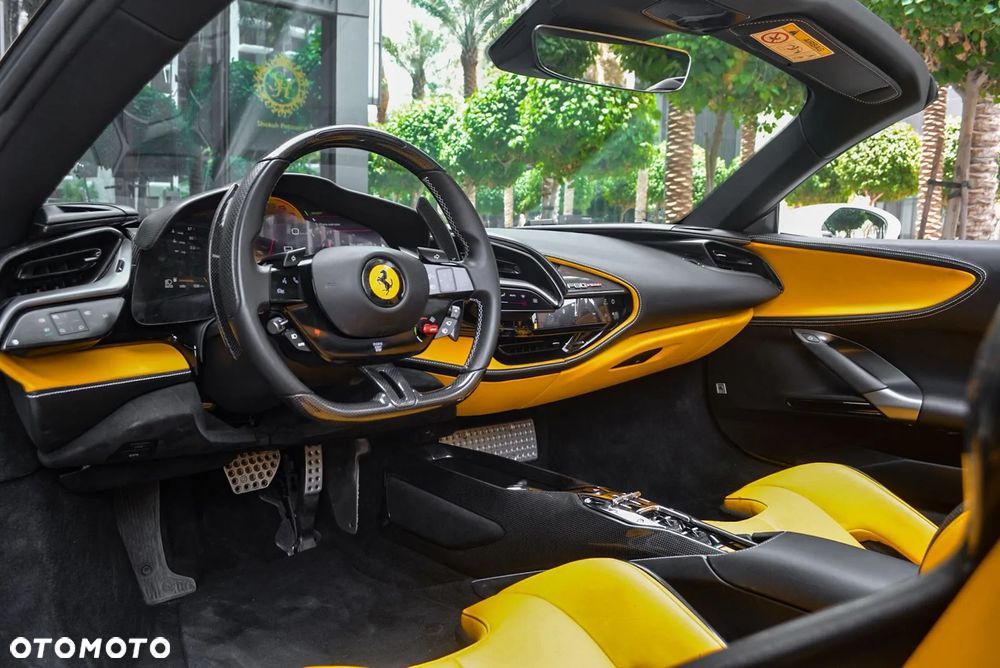 Ferrari SF90 Spider - 3