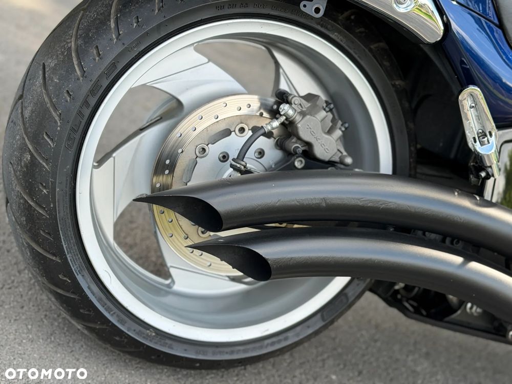 Suzuki Boulevard - 10