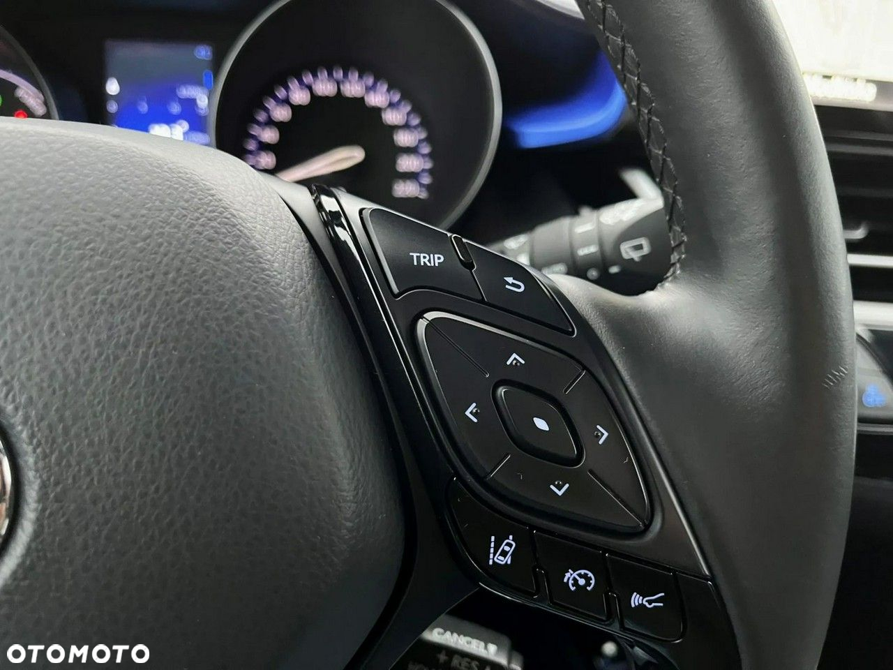 Toyota C-HR - 16