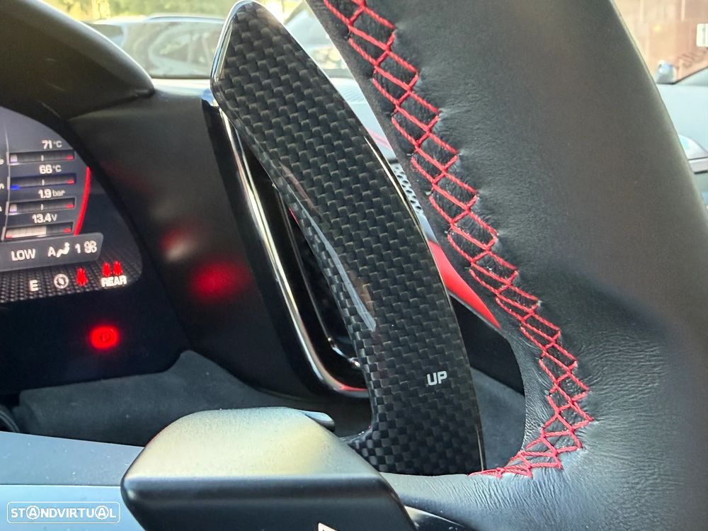 Ferrari Roma 3.9 Twin-Turbo V8 - 16