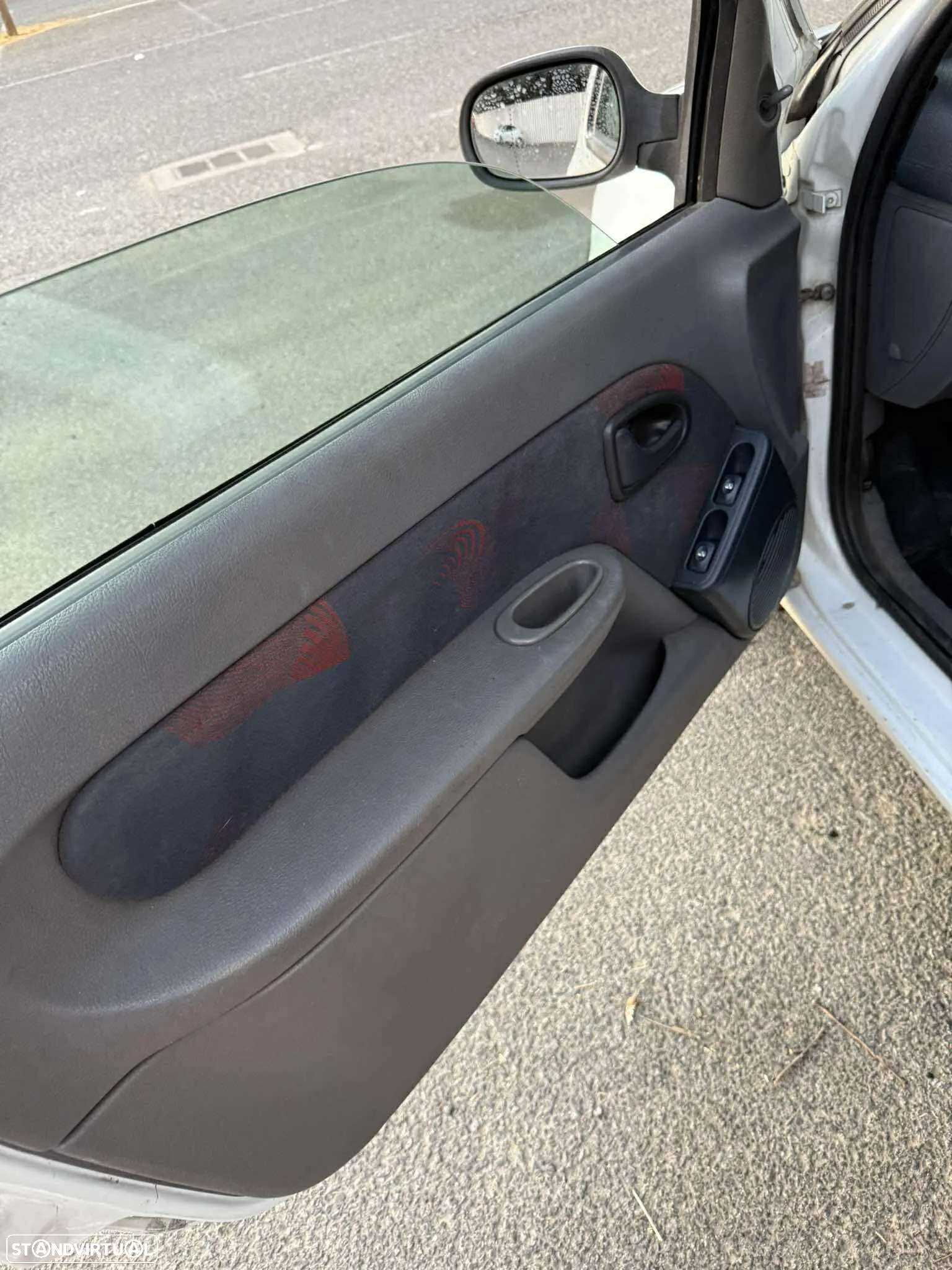 Renault Clio 1.9 D RN - 21
