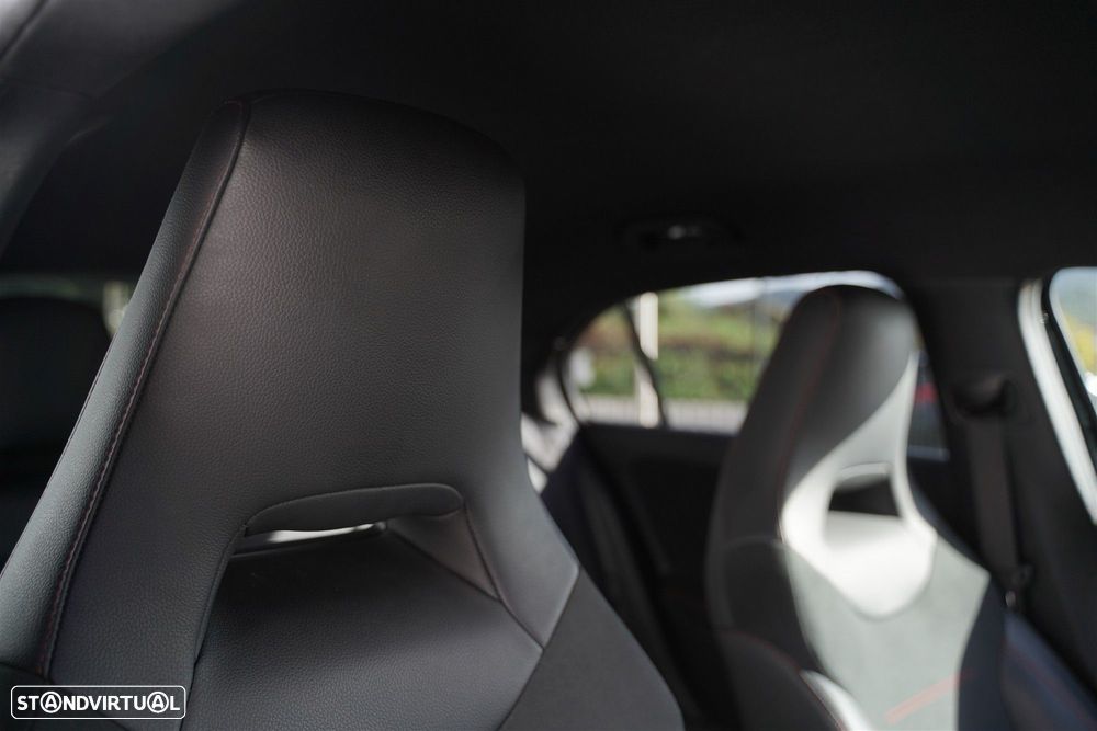 Mercedes-Benz A 180 d AMG Line Aut. - 38